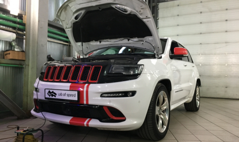 Jeep Grand Cherokee SRT8 6.4i 468 л.с.